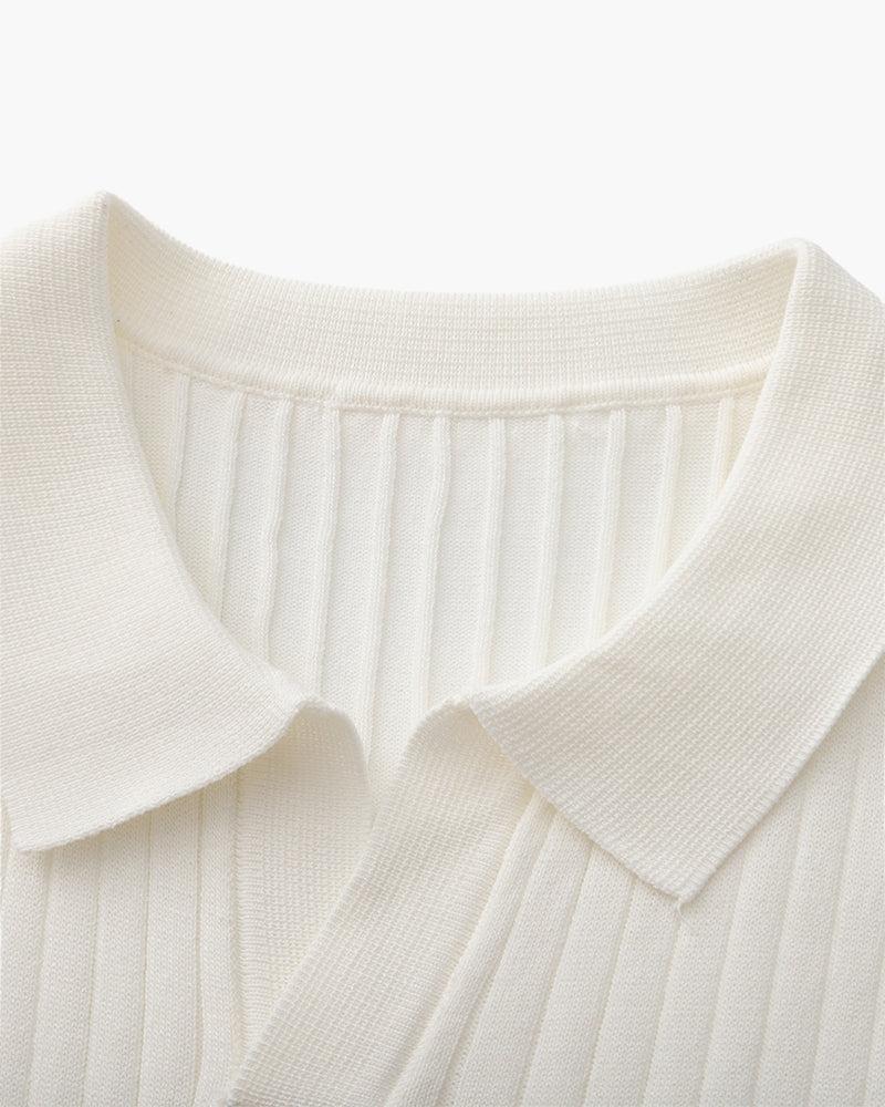 Luźna, prążkowana koszulka polo z dzianiny o luźnym kroju i eleganckiej fakturze