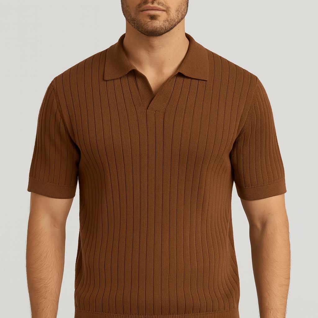 Luźna, prążkowana koszulka polo z dzianiny o luźnym kroju i eleganckiej fakturze