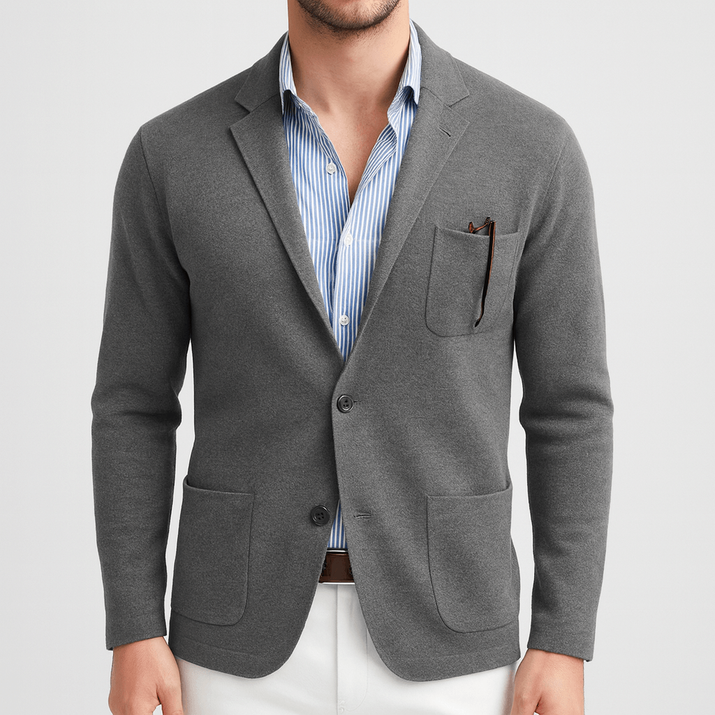 Marynarka o dopasowanym kroju z zapięciem na guziki