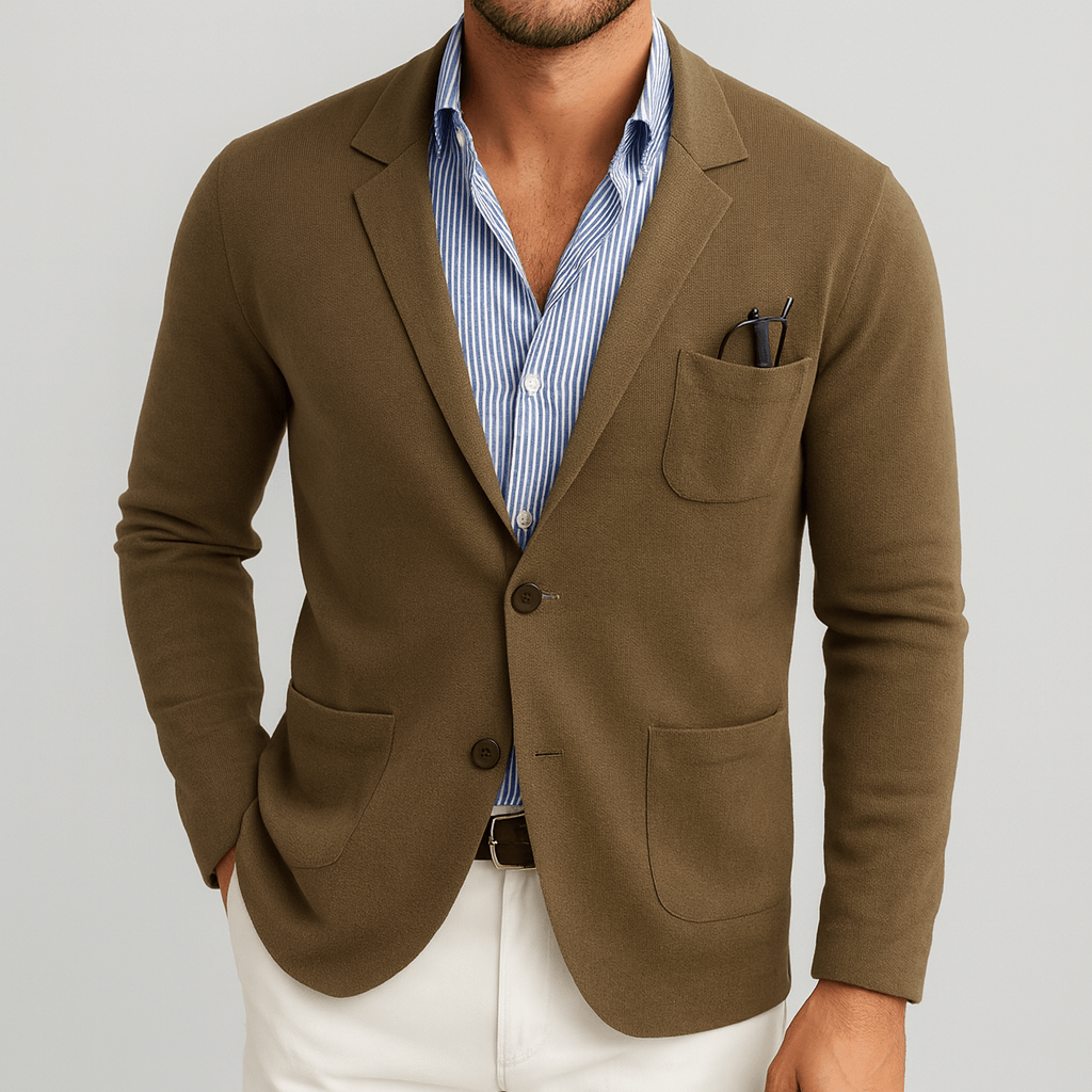 Marynarka o dopasowanym kroju z zapięciem na guziki