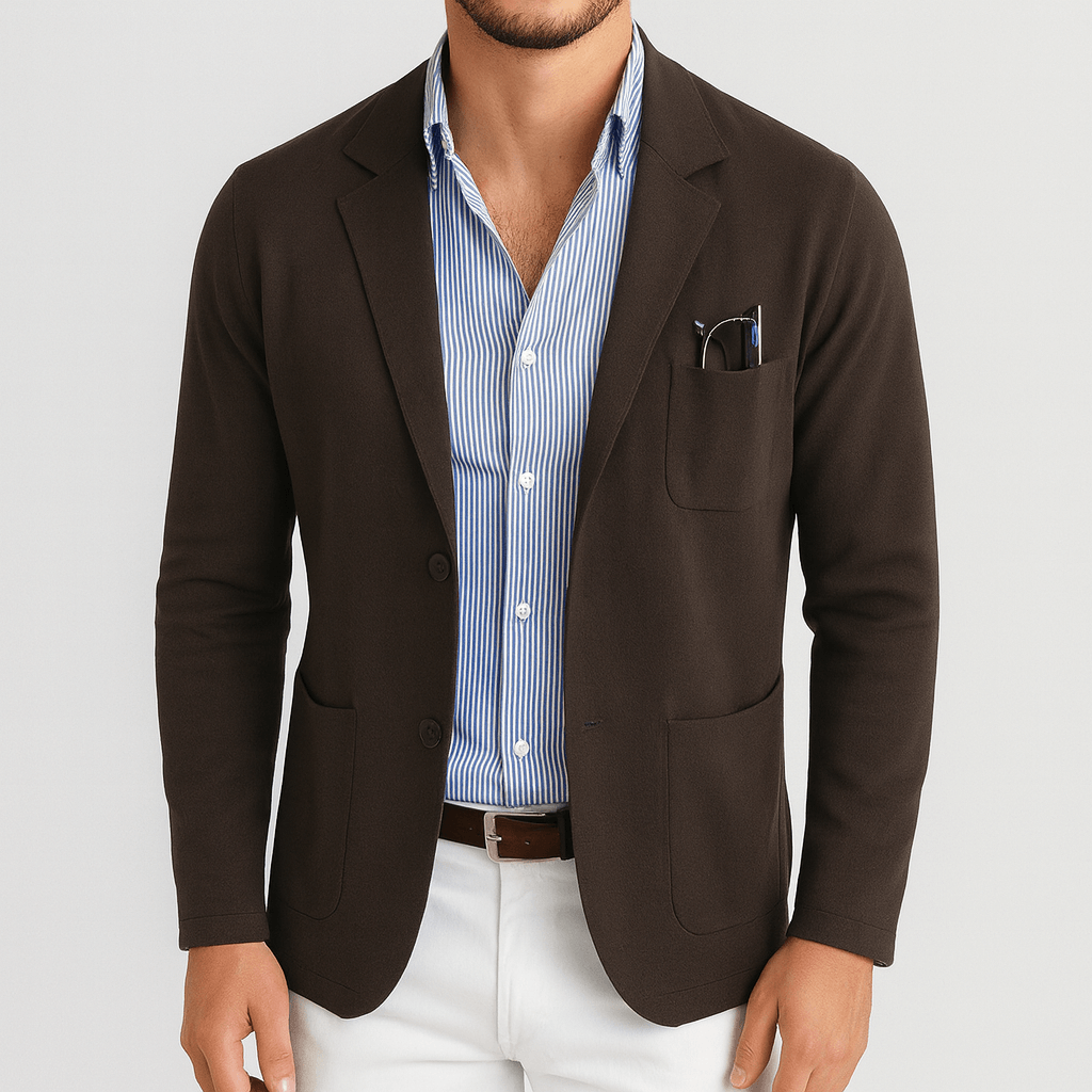 Marynarka o dopasowanym kroju z zapięciem na guziki